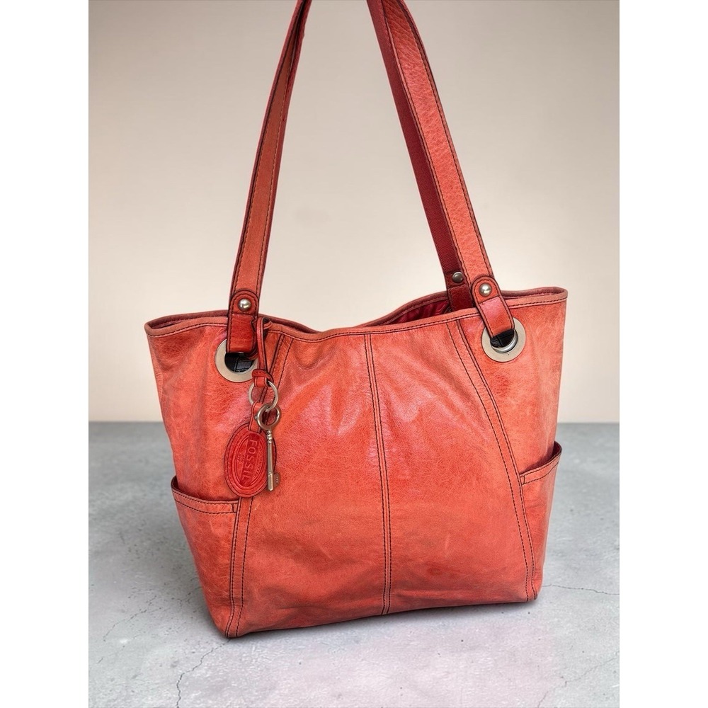 Fossil Coral Leather Tote Shoulder Bag Side Pockets Key Charm Large Purse *READ